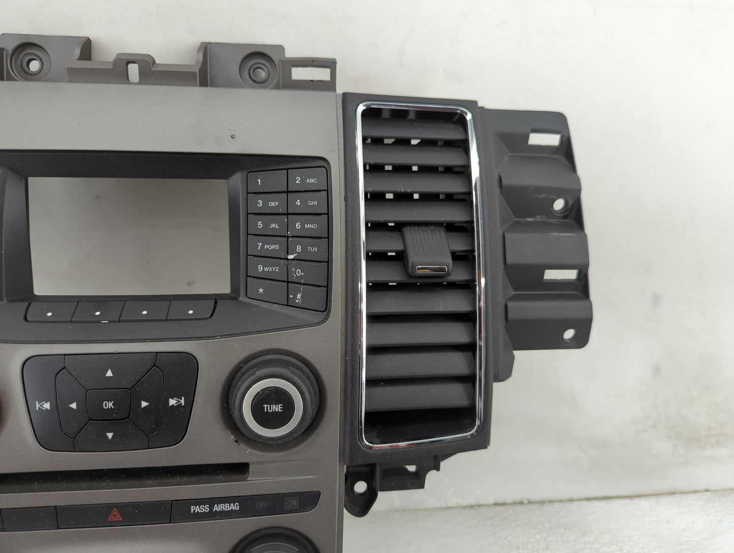 2014-2019 Ford Taurus Radio Control Panel 1466254 - Oemusedautoparts1.com