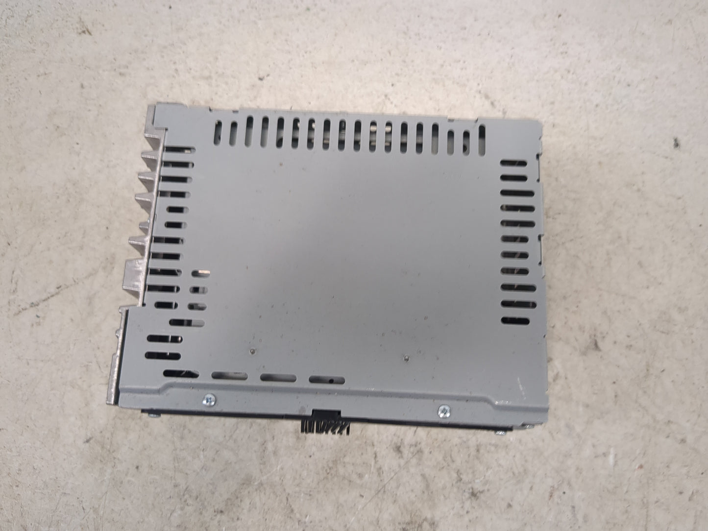 2016-2017 Ford Taurus Radio AM FM Cd Player Receiver Replacement Fits Fits 2016 2017 OEM Used Auto Parts - Oemusedautoparts1