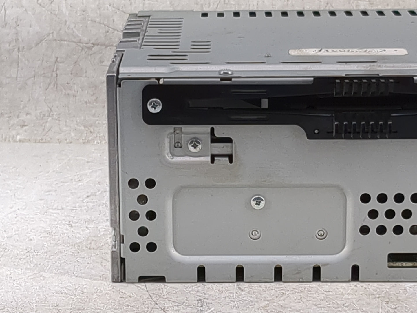 2016-2017 Ford Taurus Radio AM FM Cd Player Receiver Replacement P/N:DG1T-19C107-LD Fits Fits 2016 2017 OEM Used Auto Parts 