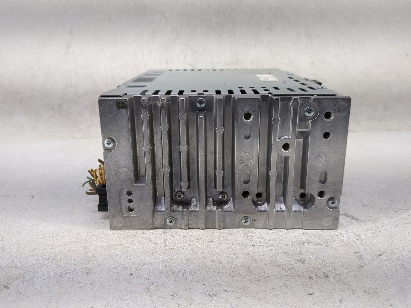 2016-2017 Ford Taurus Radio AM FM Cd Player Receiver Replacement P/N:DG1T-19C107-LD Fits Fits 2016 2017 OEM Used Auto Parts 