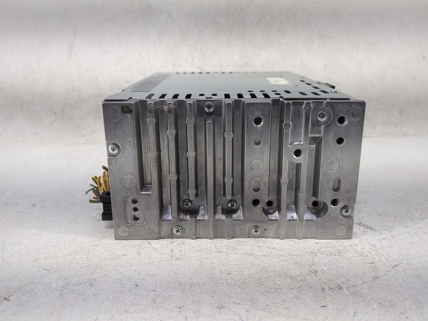 2016-2017 Ford Taurus Radio AM FM Cd Player Receiver Replacement P/N:DG1T-19C107-LD Fits Fits 2016 2017 OEM Used Auto Parts 