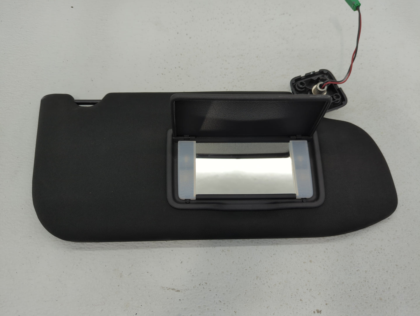 2013-2019 Ford Taurus Sun Visor Shade Replacement Passenger Right Mirror Fits OEM Used Auto Parts - Oemusedautoparts1.com