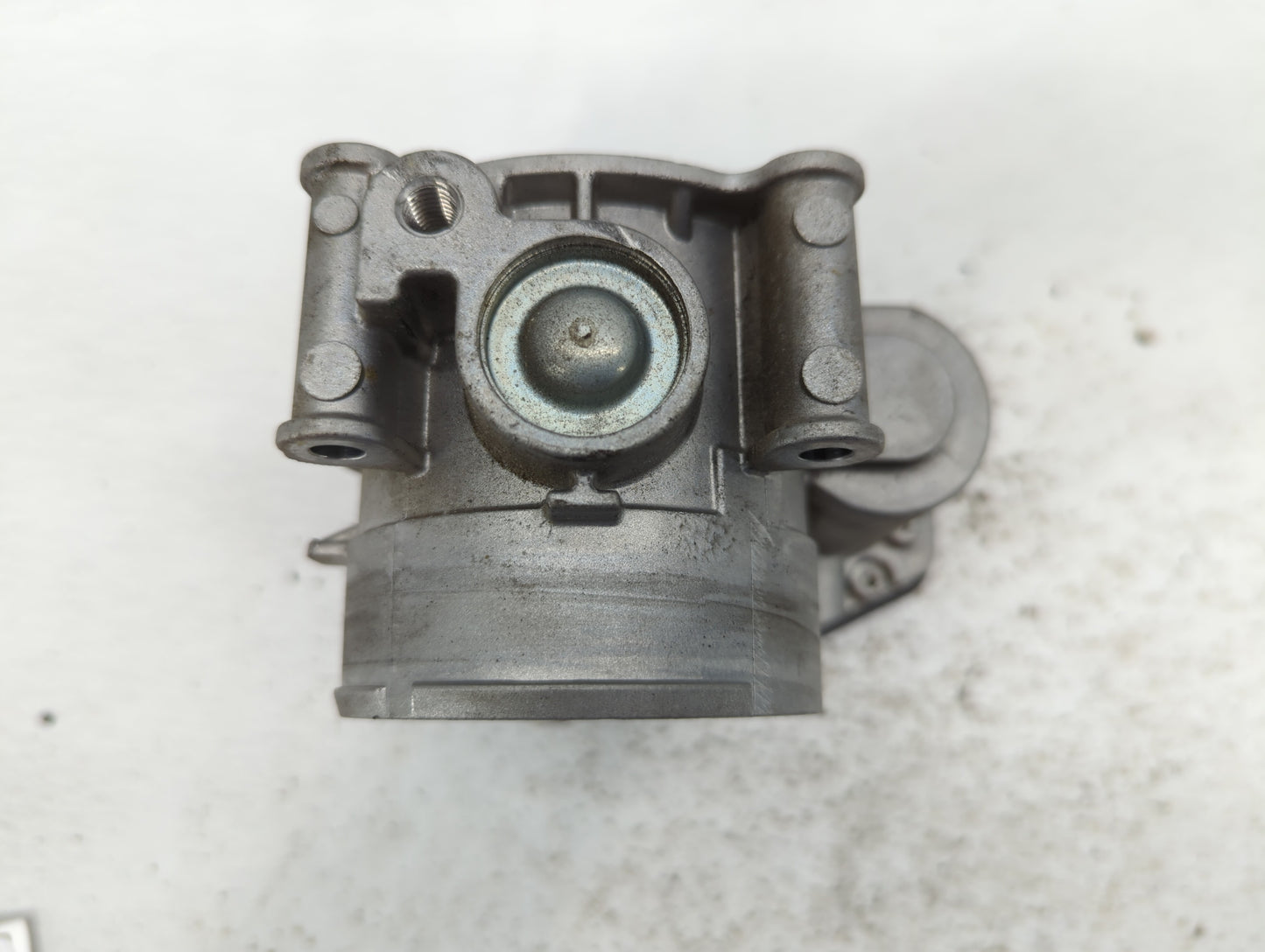 2013-2019 Ford Taurus Throttle Body P/N:AT4E-9F991-EK Fits Fits 2011 2012 2013 2014 2015 2016 2017 2018 2019 OEM Used Auto P