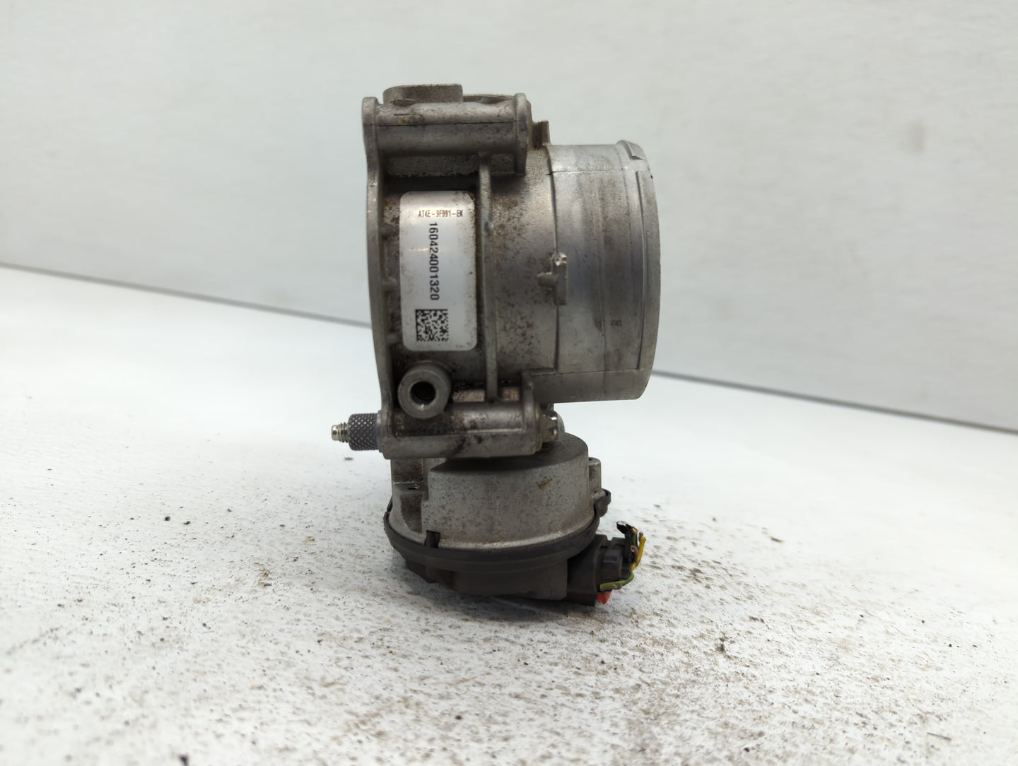 2013-2019 Ford Taurus Throttle Body P/N:AT4E-9F991-EK Fits Fits 2011 2012 2013 2014 2015 2016 2017 2018 2019 OEM Used Auto P