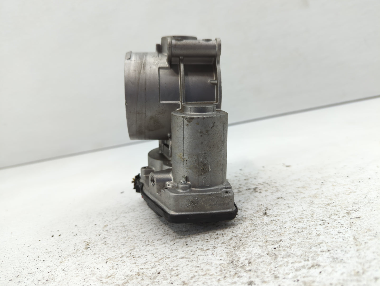 2013-2019 Ford Taurus Throttle Body P/N:AT4E-9F991-EK Fits Fits 2011 2012 2013 2014 2015 2016 2017 2018 2019 OEM Used Auto P