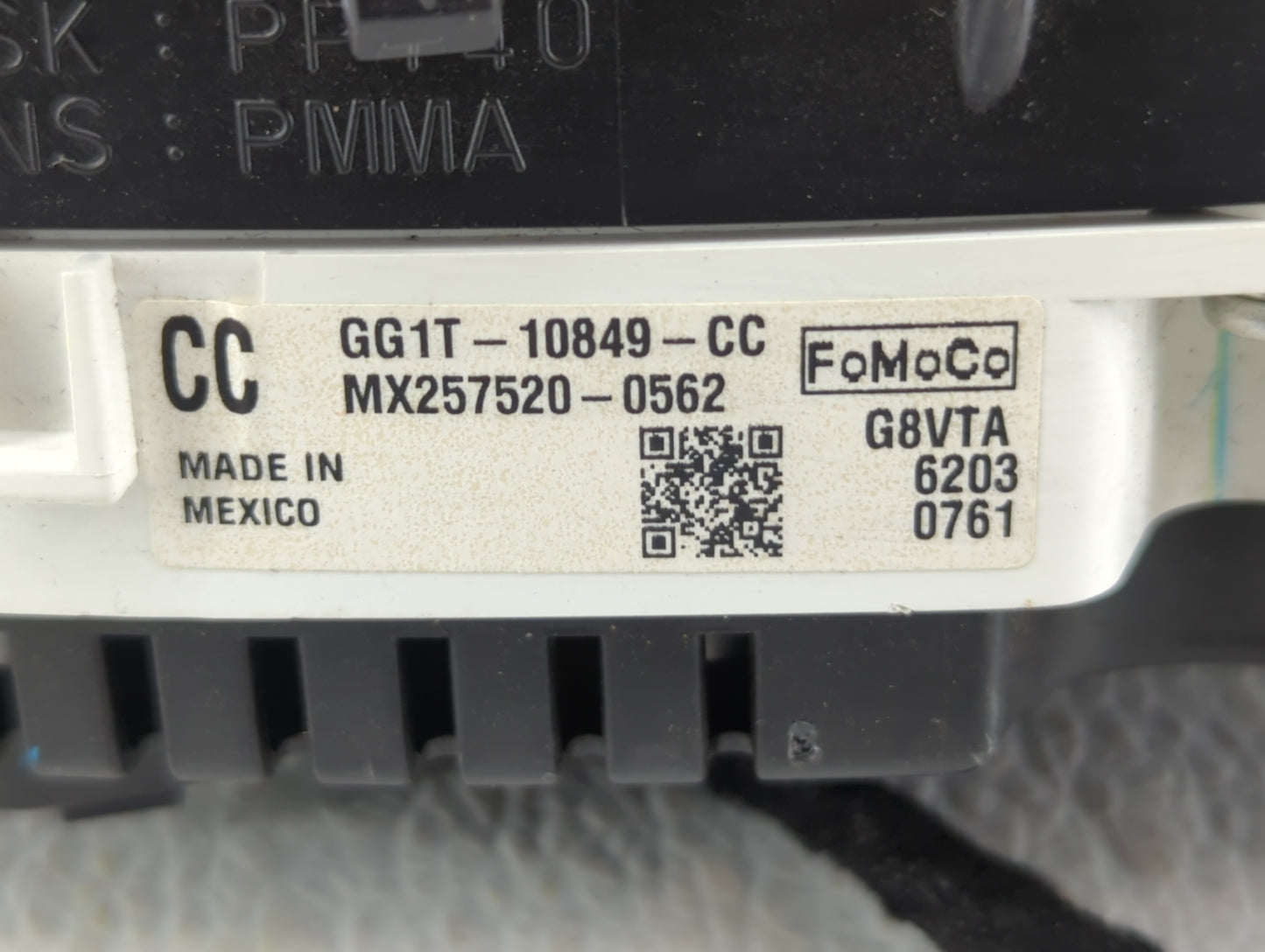 2016 Ford Taurus Instrument Cluster Speedometer Gauges P/N:GG1T-10849-CC Fits OEM Used Auto Parts - Oemusedautoparts1.com