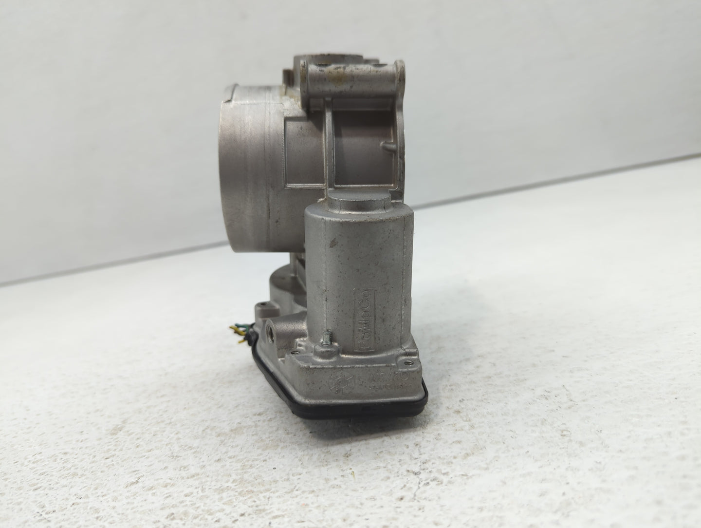 2013-2019 Ford Taurus Throttle Body P/N:AT4E-9F991-EL Fits Fits 2011 2012 2013 2014 2015 2016 2017 2018 2019 OEM Used Auto P