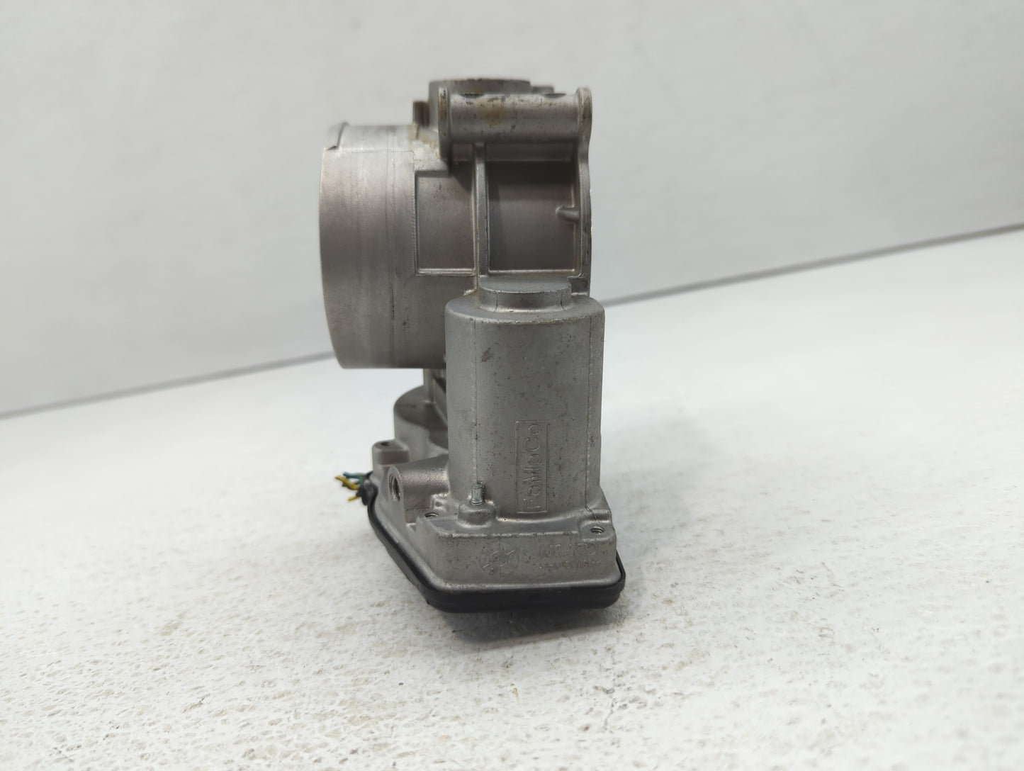 2013-2019 Ford Taurus Throttle Body P/N:AT4E-9F991-EL Fits Fits 2011 2012 2013 2014 2015 2016 2017 2018 2019 OEM Used Auto P