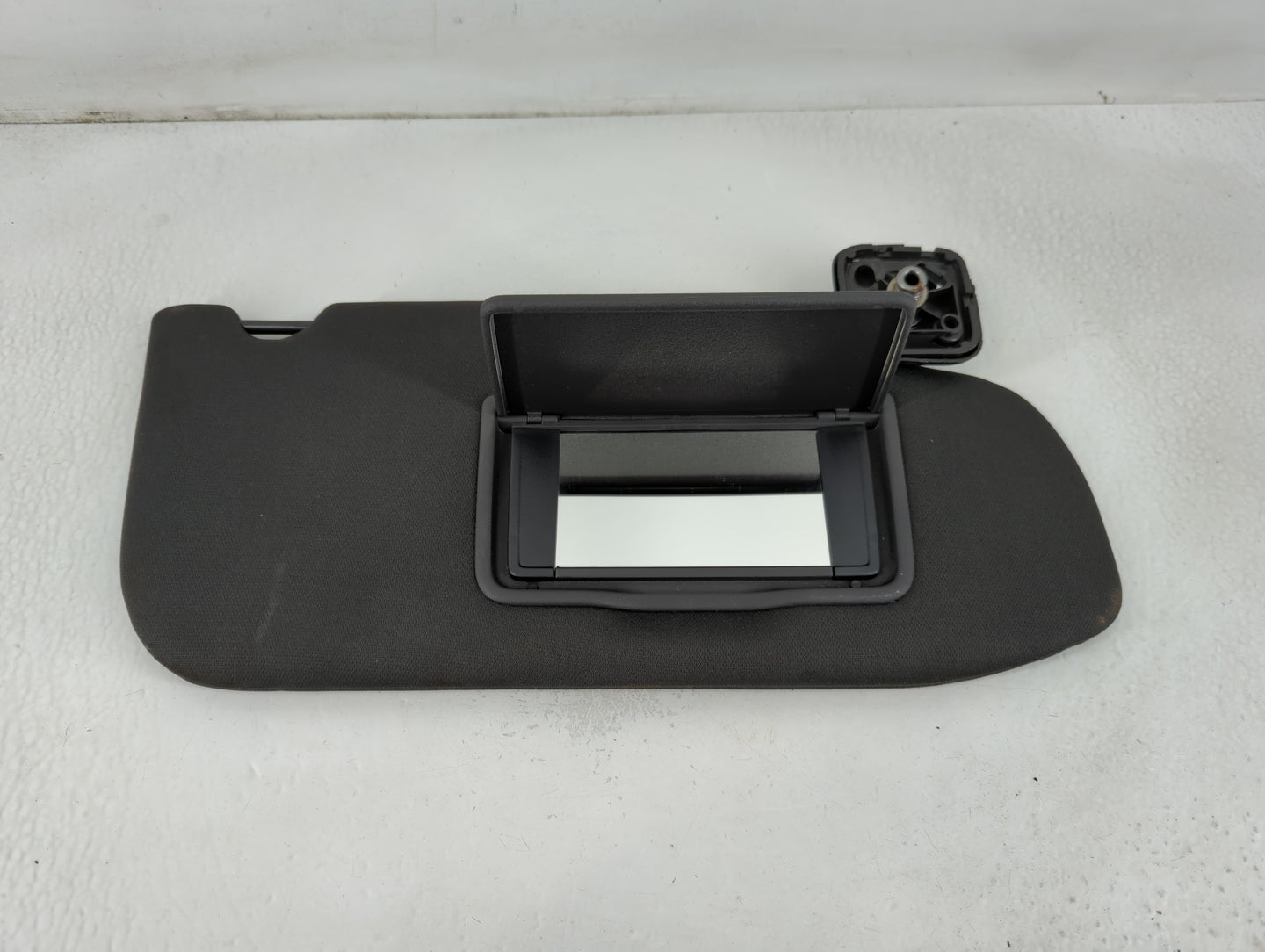 2013-2019 Ford Taurus Sun Visor Shade Replacement Driver Left Mirror Fits Fits 2013 2014 2015 2016 2017 2018 2019 OEM Used A