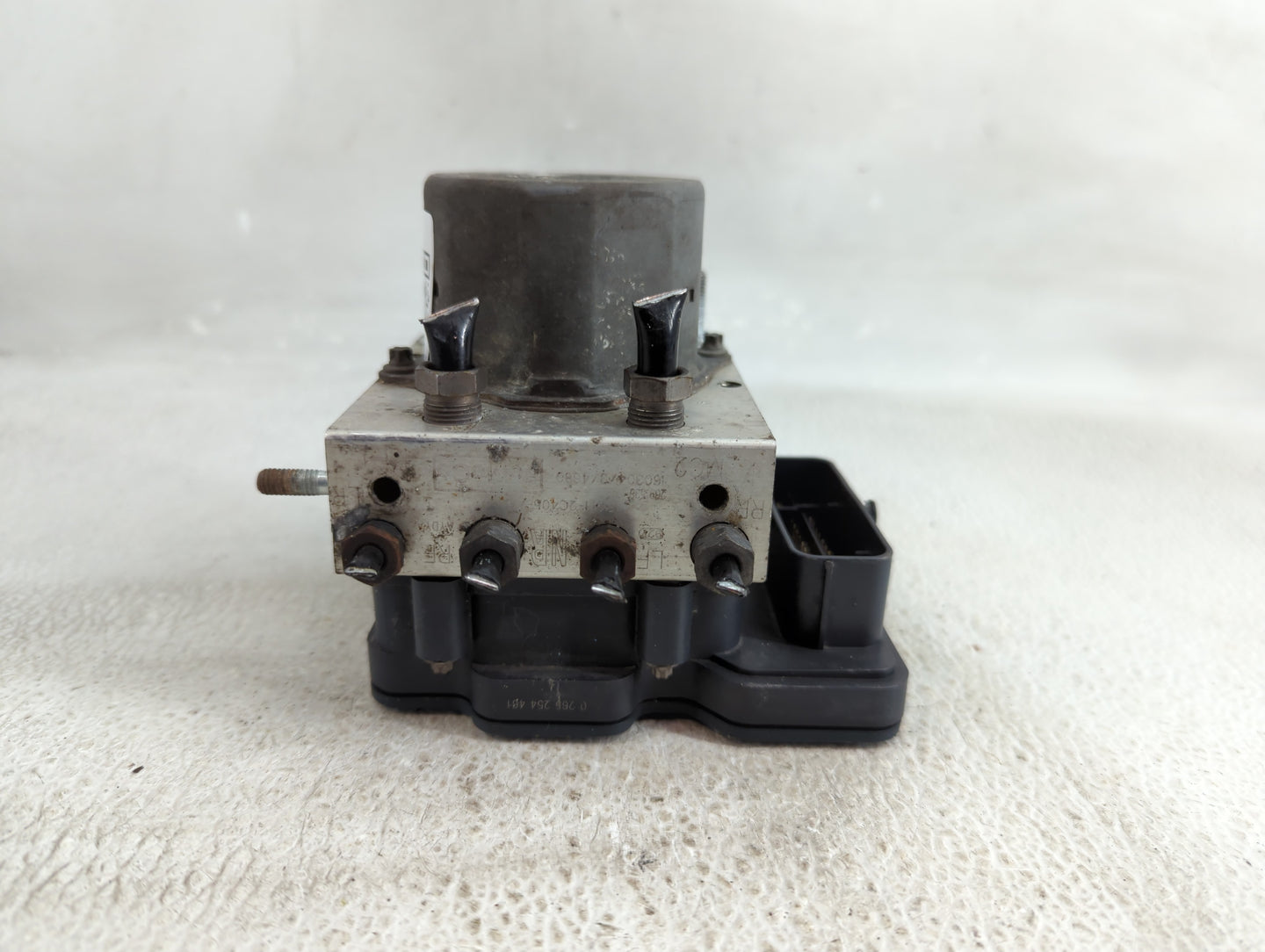 2015-2019 Ford Transit-250 ABS Pump Control Module Replacement P/N:EK41-2C405-AA Fits Fits 2015 2016 2017 2018 2019 OEM Used