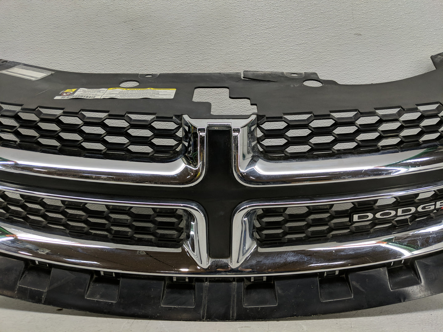 2015-2019 Ford Transit-250 Front Grille Bumper Not Included - Oemusedautoparts1.com