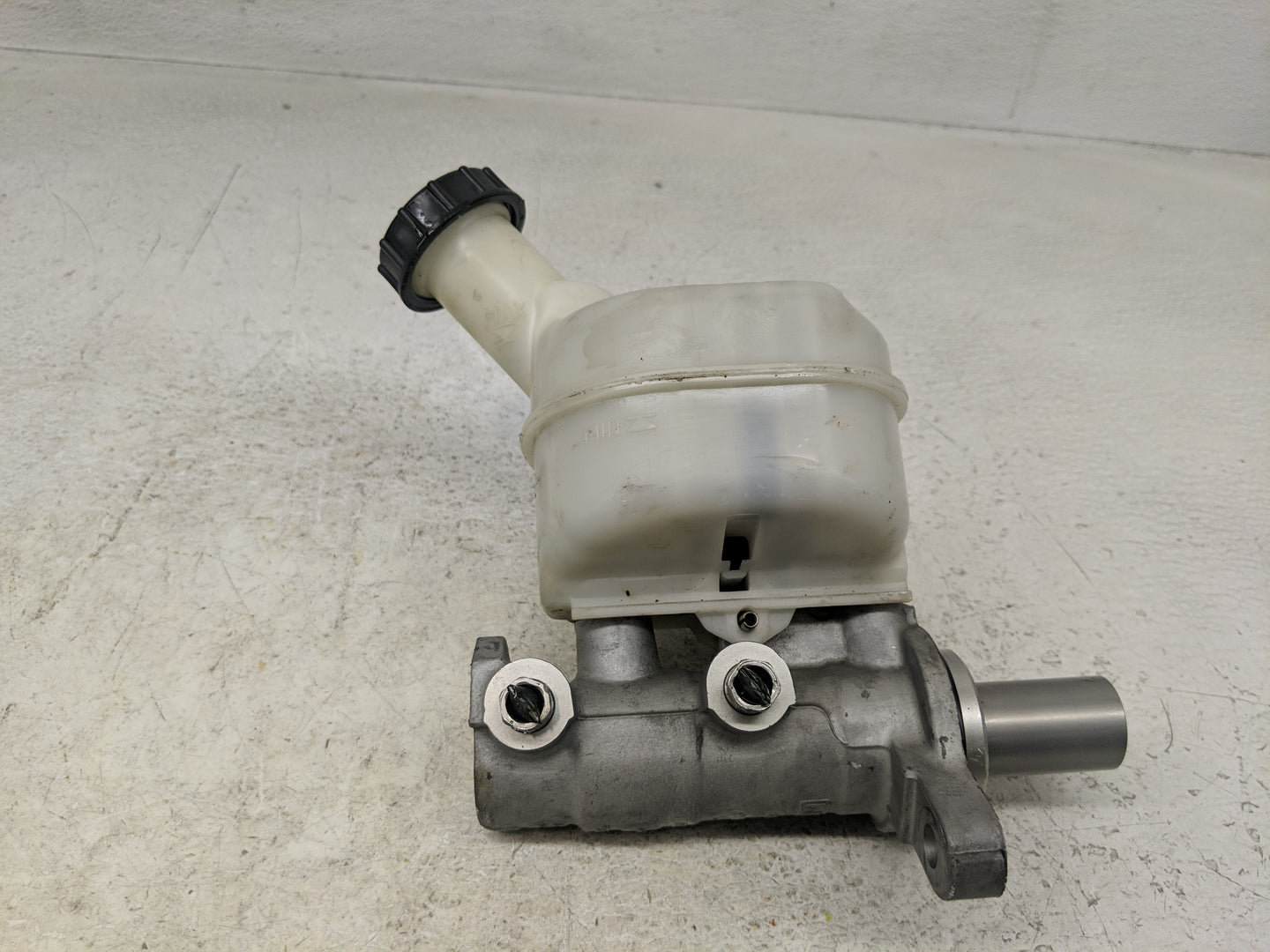 2015-2021 Ford Transit-250 Brake Master Cylinder - Oemusedautoparts1.com