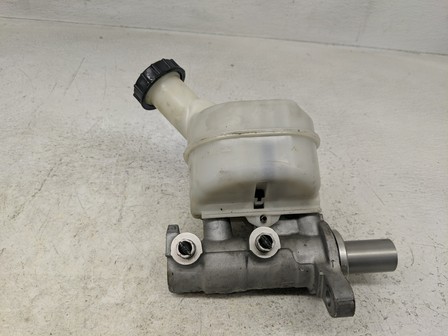 2015-2021 Ford Transit-250 Brake Master Cylinder - Oemusedautoparts1.com