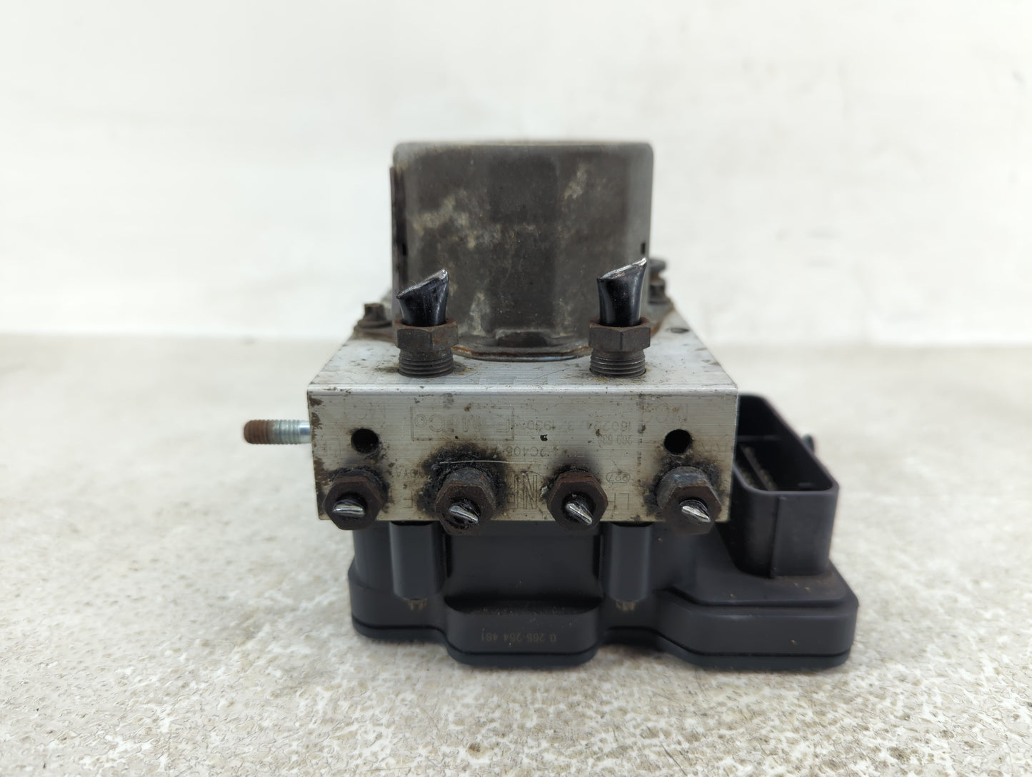 2015-2019 Ford Transit-250 ABS Pump Control Module Replacement P/N:EK41-2C405-AA Fits Fits 2015 2016 2017 2018 2019 OEM Used
