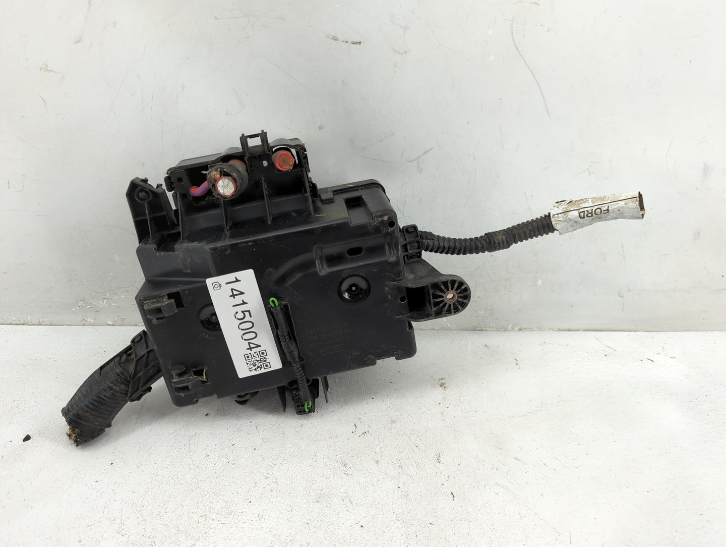 2015-2016 Ford Transit-250 Fusebox Fuse Box Panel Relay Module P/N:BK2T-14A175-AA BK2T-14A075-AB Fits Fits 2015 2016 OEM Use