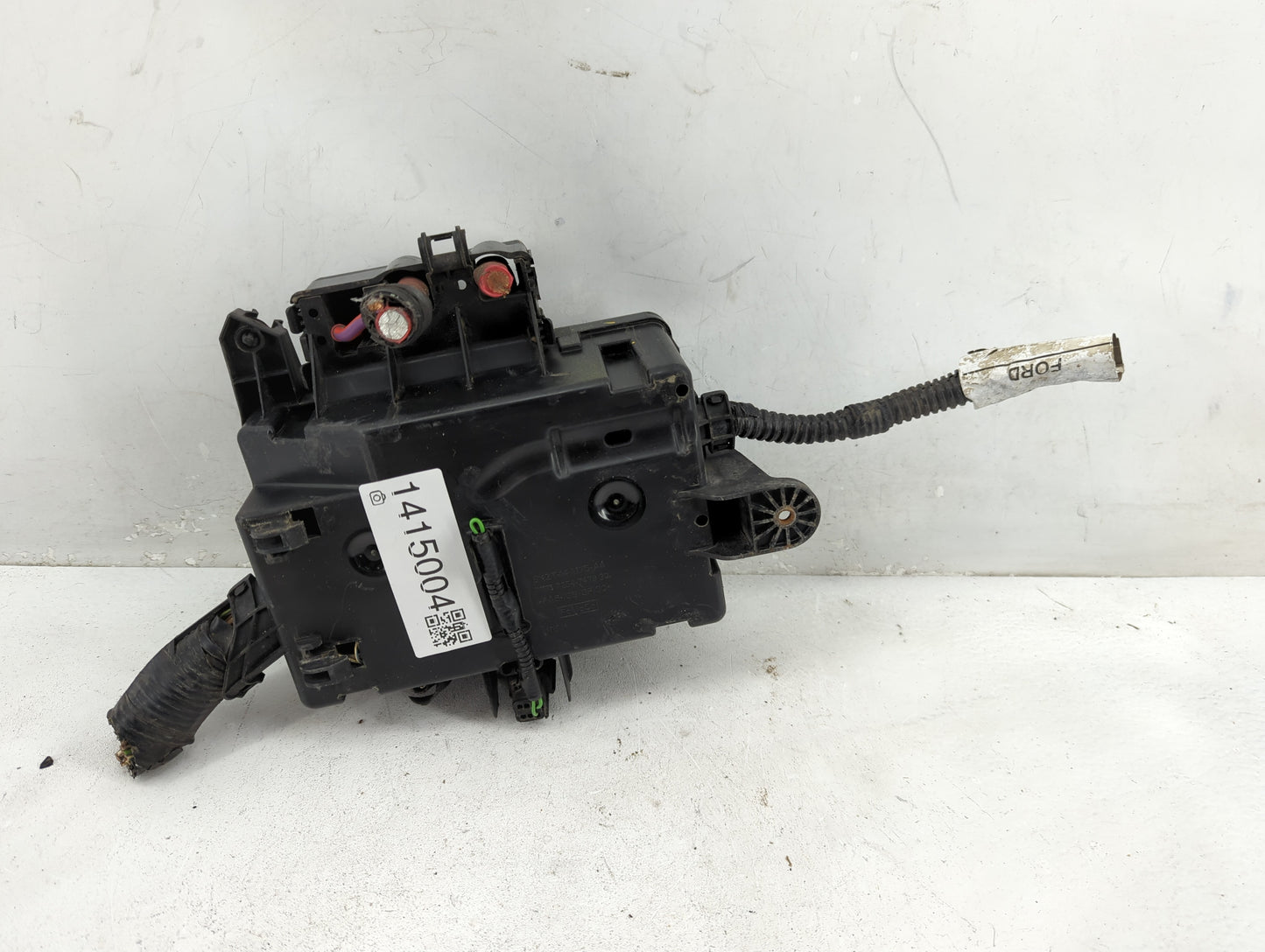 2015-2016 Ford Transit-250 Fusebox Fuse Box Panel Relay Module P/N:BK2T-14A175-AA BK2T-14A075-AB Fits Fits 2015 2016 OEM Use