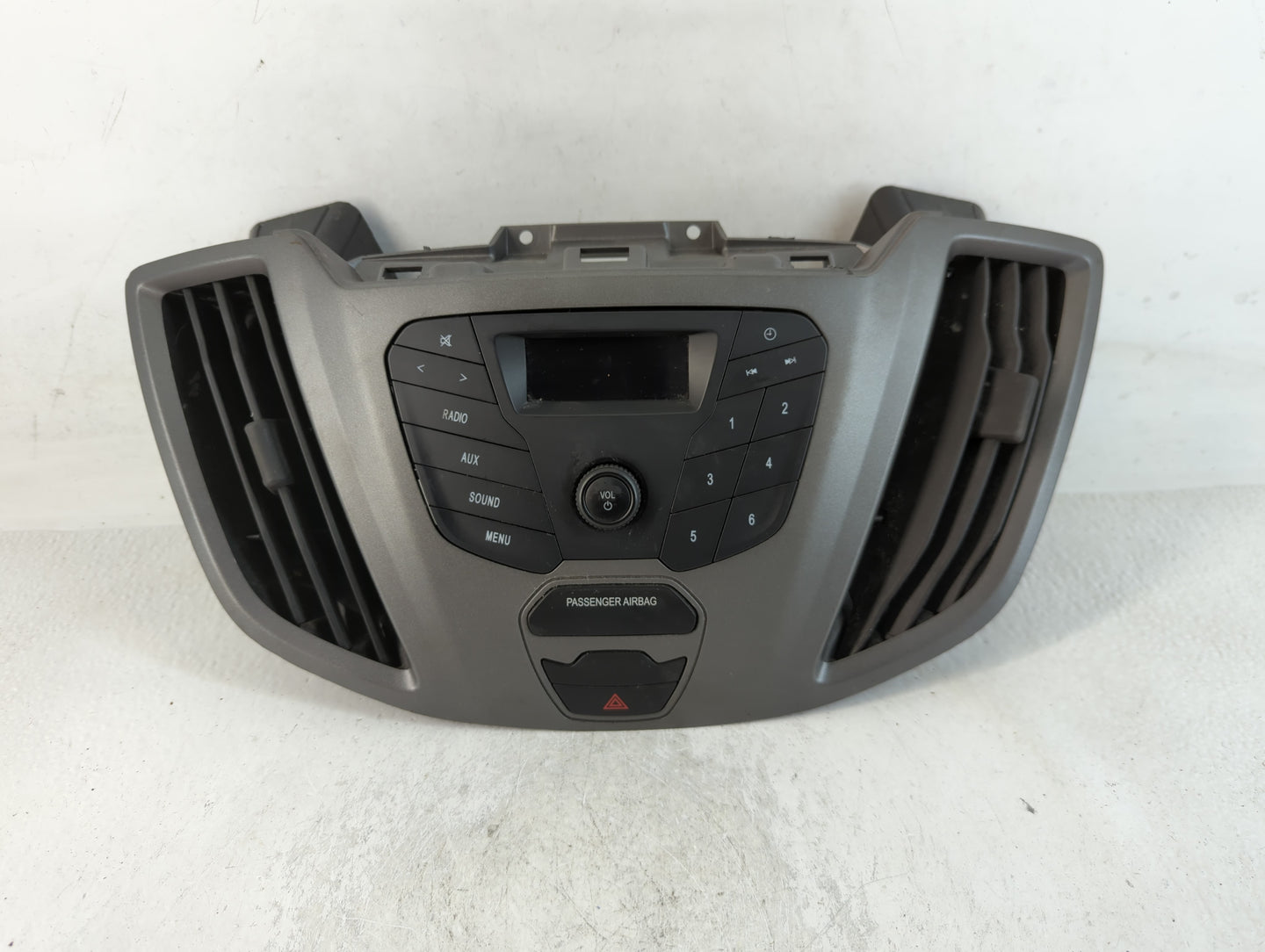 2016-2019 Ford Transit-250 Am Fm Cd Player Radio Receiver - Oemusedautoparts1.com