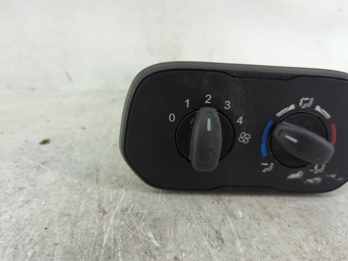 2016-2019 Ford Transit-350 Climate Control Module Temperature AC/Heater Replacement P/N:BK3T-19980-DT BK3T-19980-DU Fits OEM