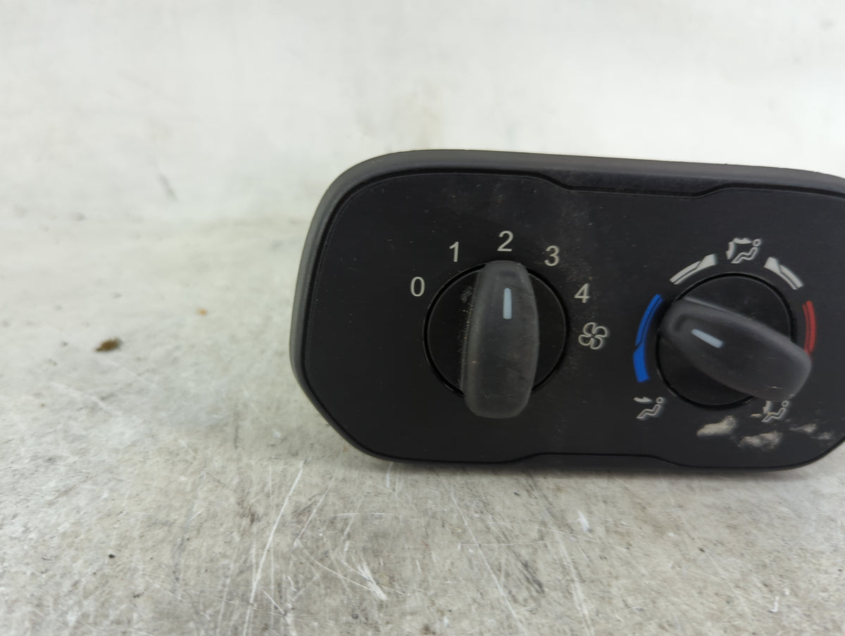 2016-2019 Ford Transit-350 Climate Control Module Temperature AC/Heater Replacement P/N:BK3T-19980-DT BK3T-19980-DU Fits OEM