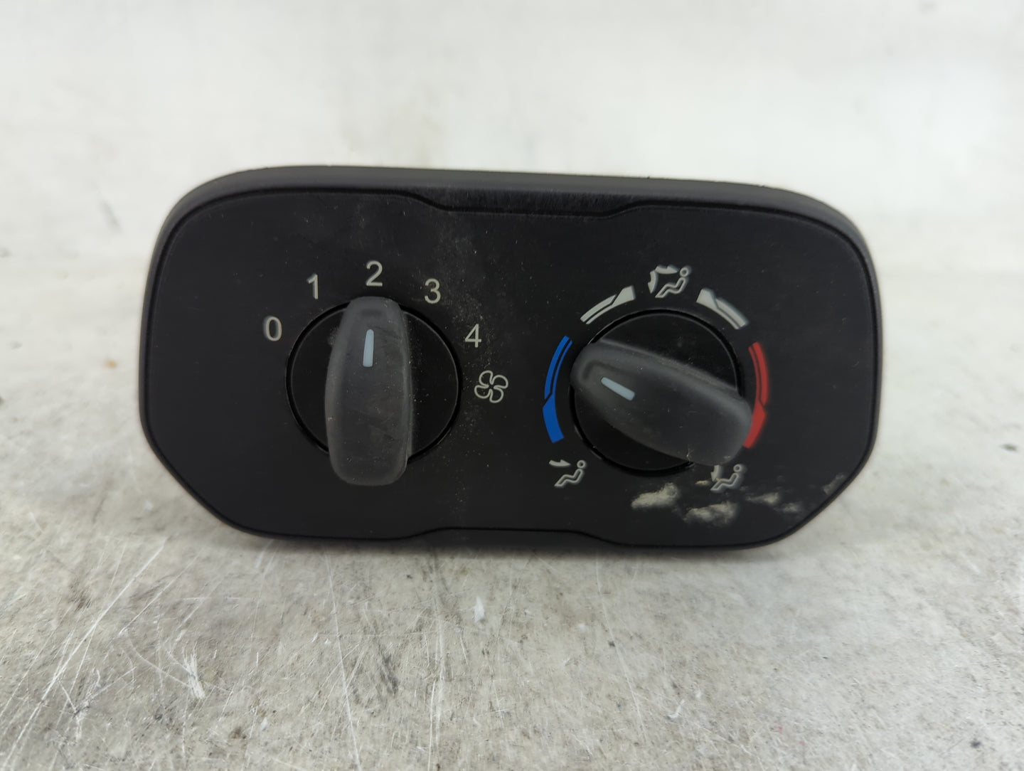 2016-2019 Ford Transit-350 Climate Control Module Temperature AC/Heater Replacement P/N:BK3T-19980-DT BK3T-19980-DU Fits OEM