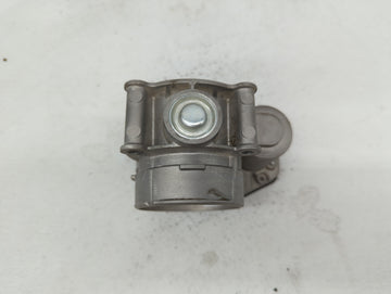 2014-2020 Ford Transit Throttle Body P/N:DS7E-9F991-AK DS7E-9F991-AD Fits Fits 2013 2014 2015 2016 2017 2018 2019 2020 OEM Used Auto Parts