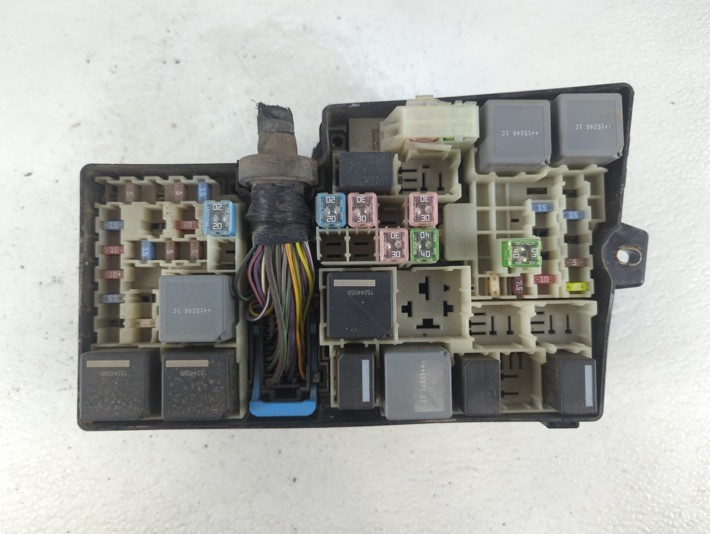2016 Ford Transit Fusebox Fuse Box Panel Relay Module P/N:AV6T-14A067-AD Fits OEM Used Auto Parts - Oemusedautoparts1.com