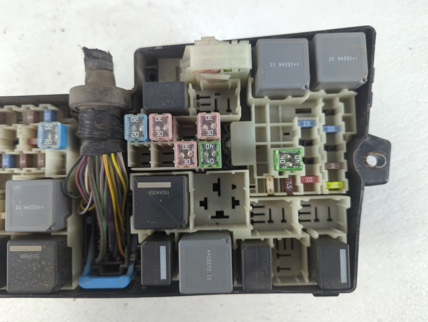 2016 Ford Transit Fusebox Fuse Box Panel Relay Module P/N:AV6T-14A067-AD Fits OEM Used Auto Parts - Oemusedautoparts1.com