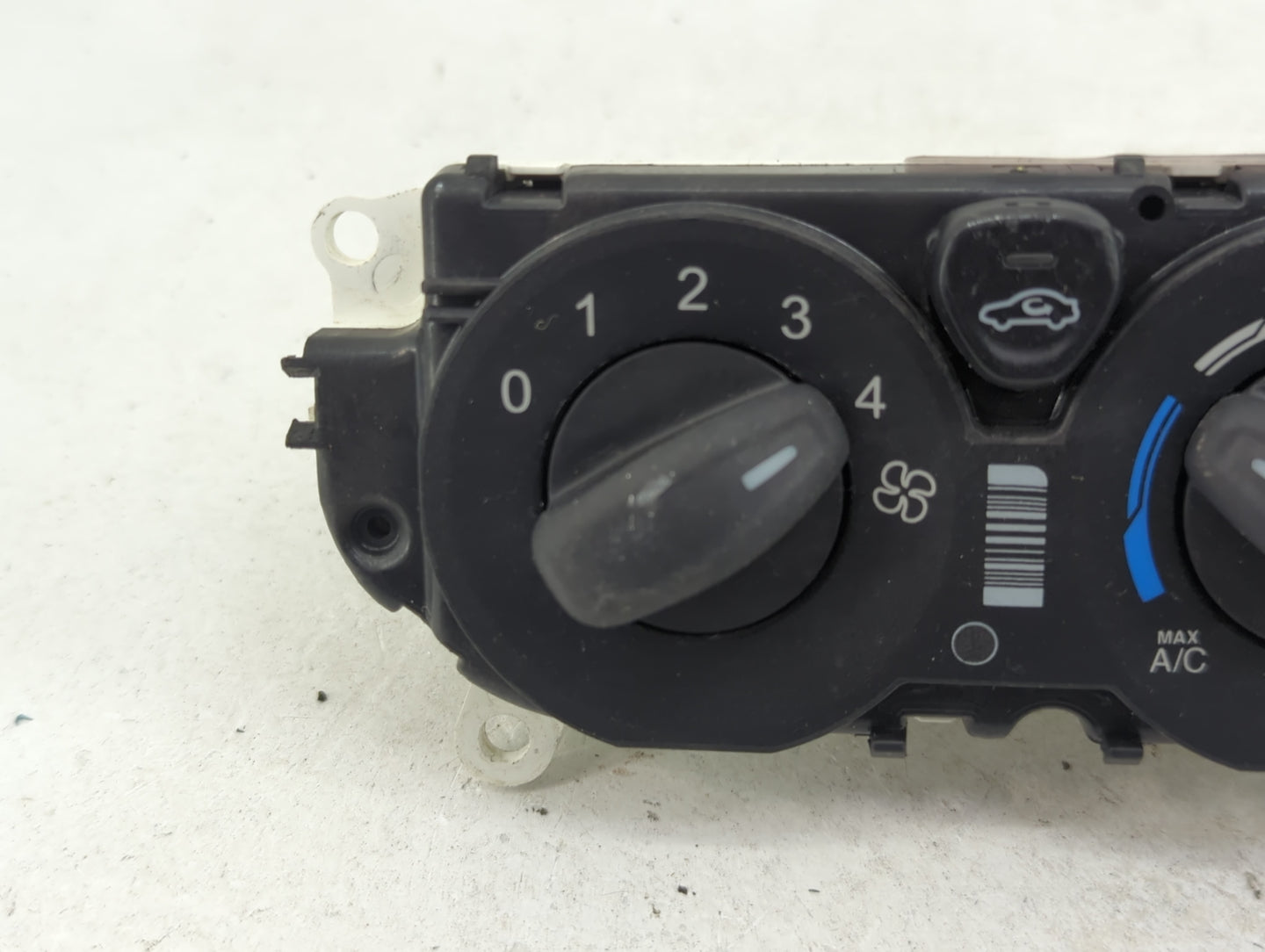 2016 Ford Transit 250 Climate Control Module Temperature AC/Heater Replacement P/N:BM5T19980 CM5T19980 Fits OEM Used Auto Pa