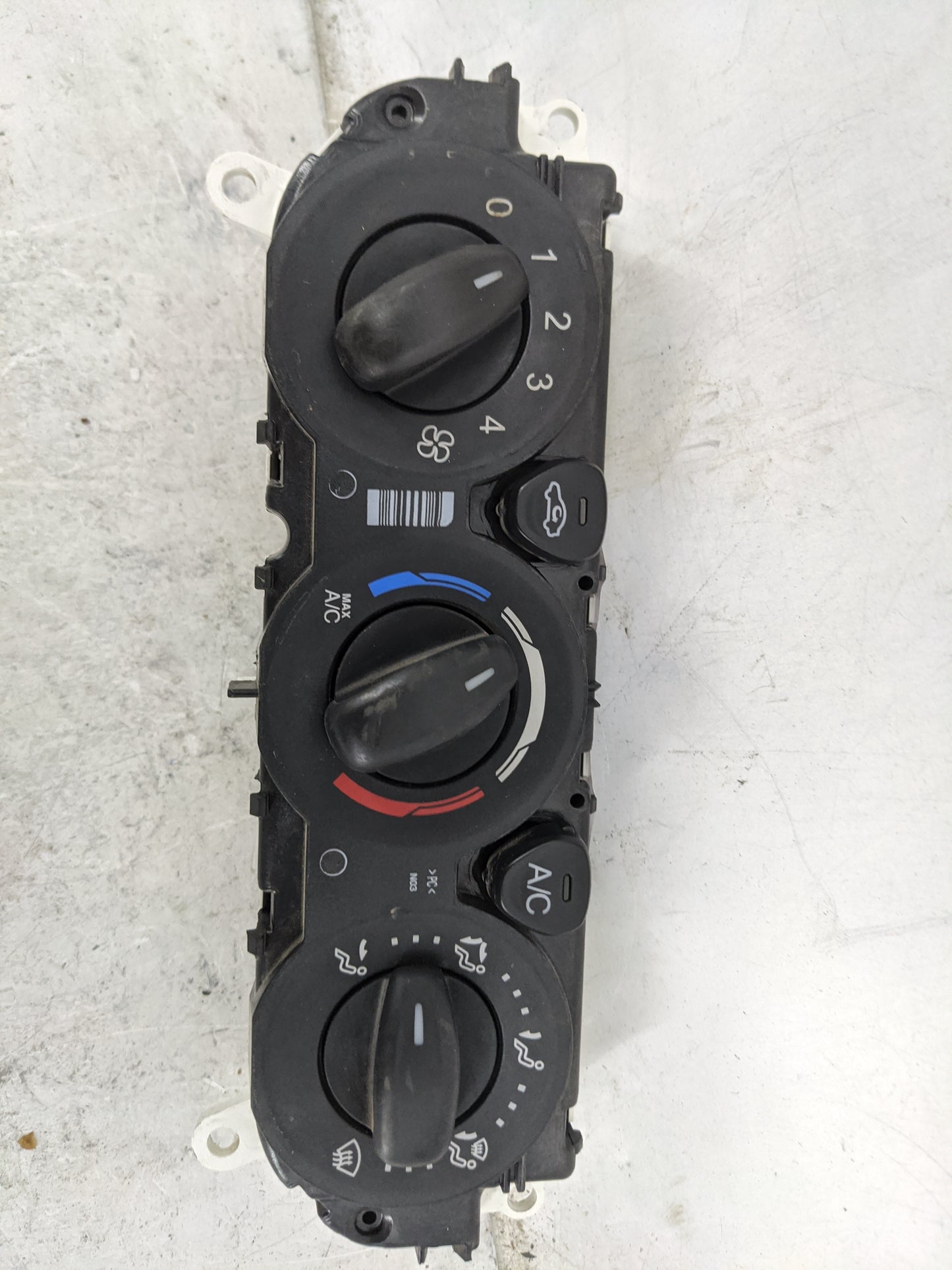2016 Ford Transit 250 Climate Control Module Temperature AC/Heater Replacement Fits Fits 2015 2017 2018 2019 OEM Used Auto P