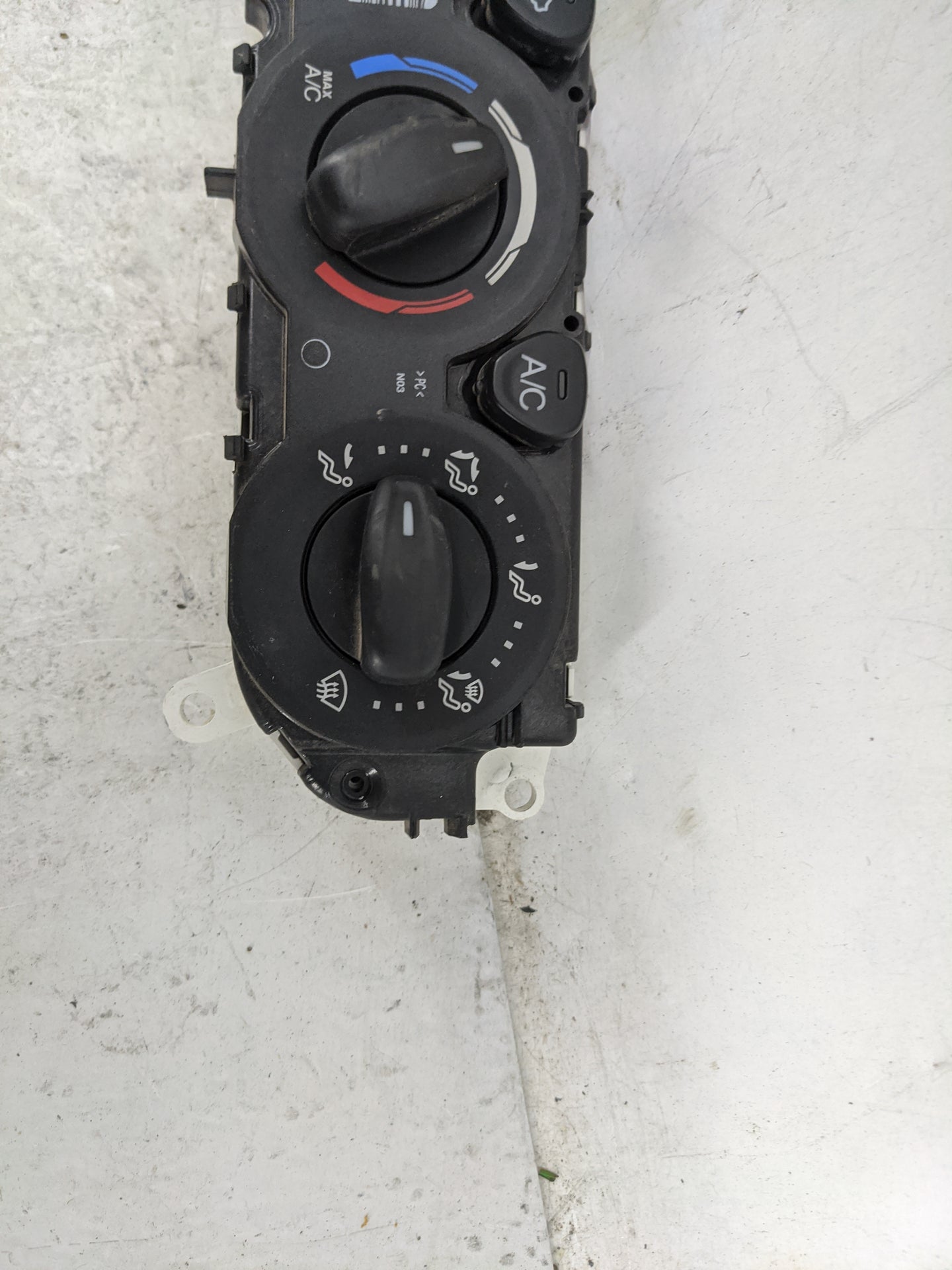 2016 Ford Transit 250 Climate Control Module Temperature AC/Heater Replacement Fits Fits 2015 2017 2018 2019 OEM Used Auto P
