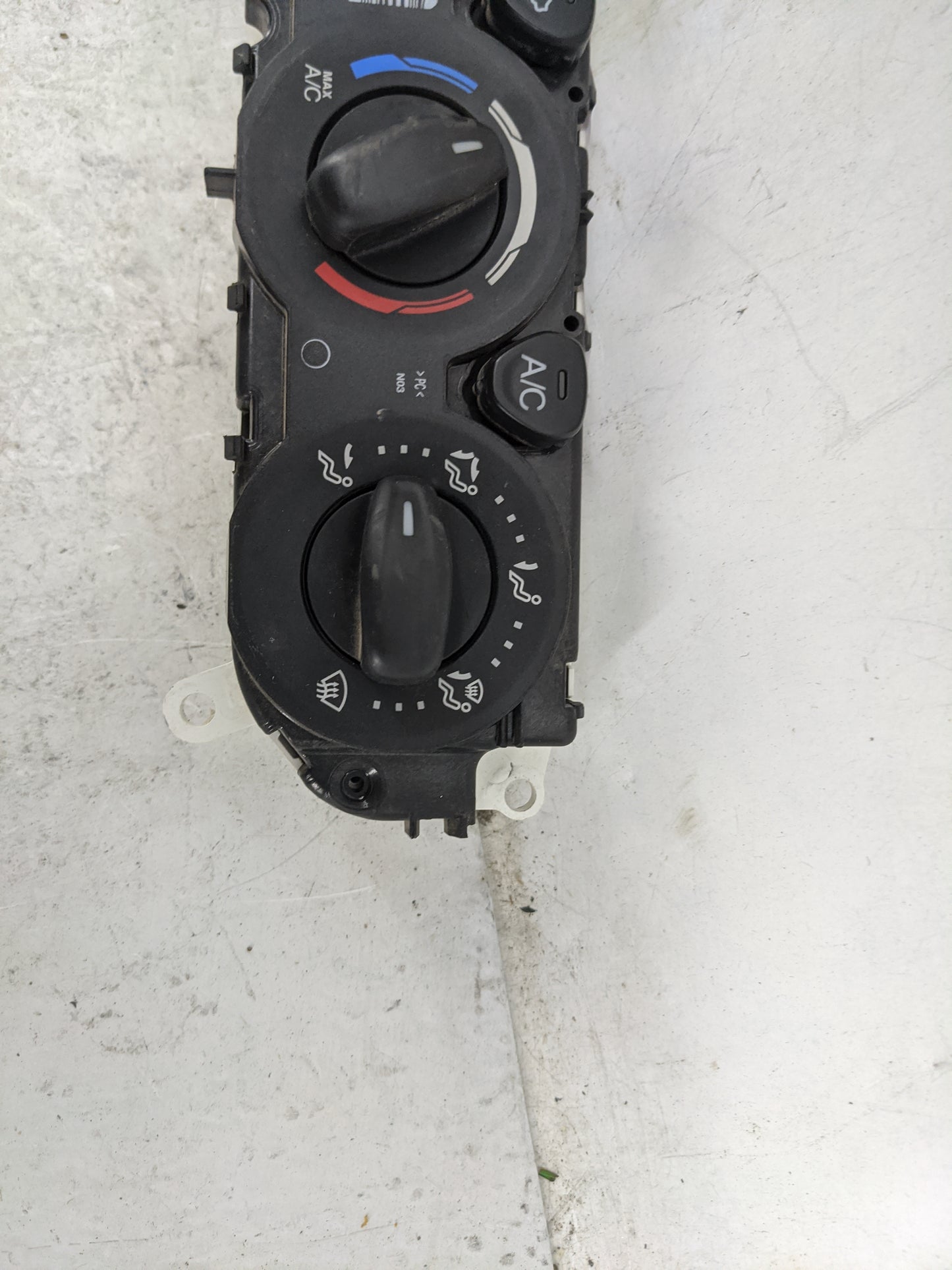 2016 Ford Transit 250 Climate Control Module Temperature AC/Heater Replacement Fits Fits 2015 2017 2018 2019 OEM Used Auto P