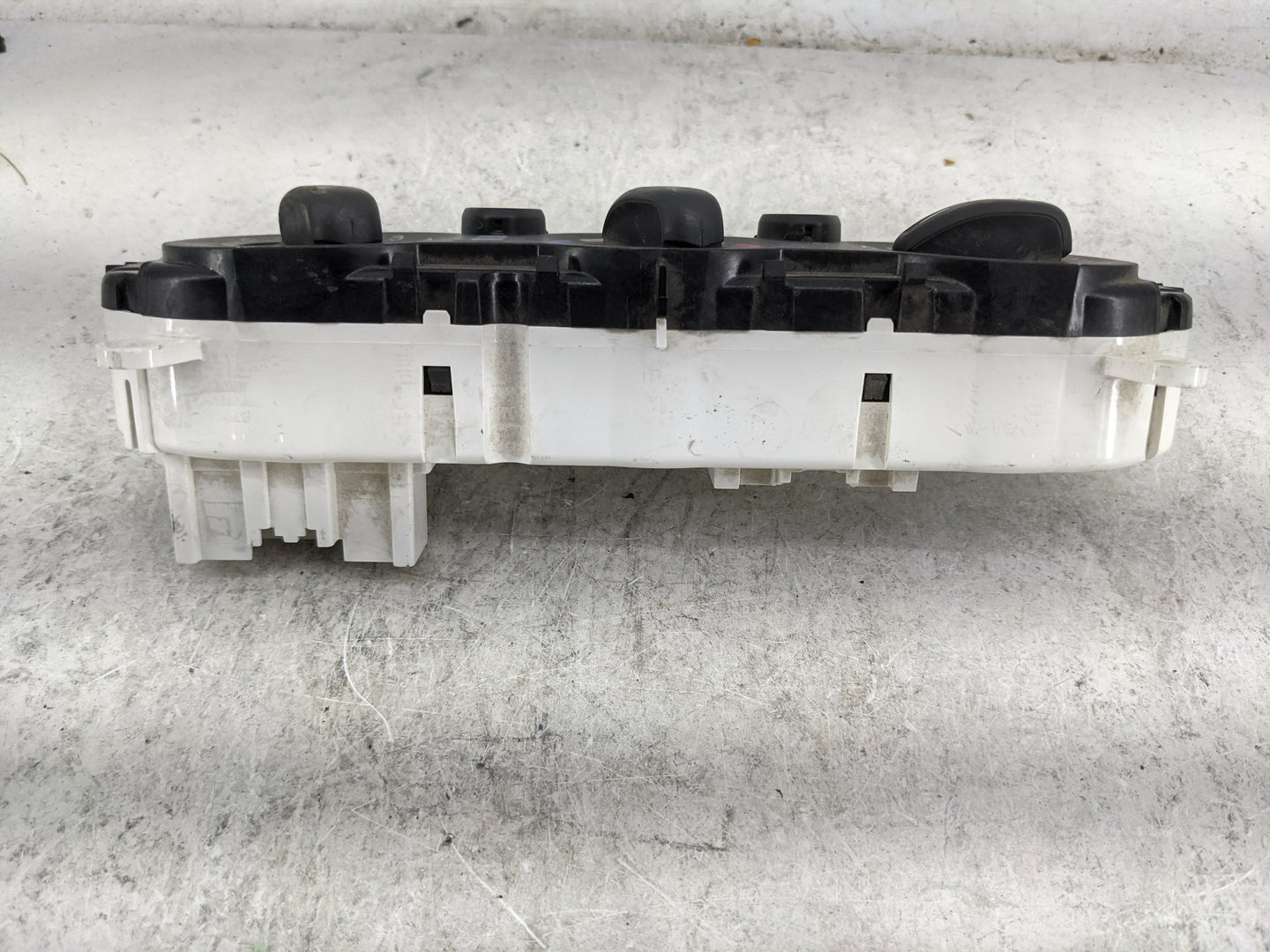 2016 Ford Transit 250 Climate Control Module Temperature AC/Heater Replacement Fits Fits 2015 2017 2018 2019 OEM Used Auto P