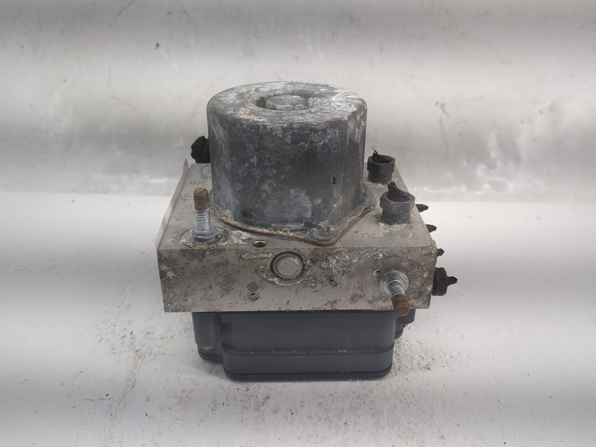 2016 Ford Transit 250 Anti-Lock Brake ABS Pump Module Actuator OEM Fits Fits 2015 2017 2018 2019 OEM Used Auto Parts - Oemus