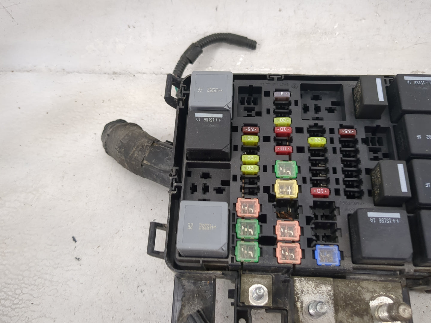 2016 Ford Transit 350 Fusebox Fuse Box Panel Relay Module P/N:7171-3371-30 Fits OEM Used Auto Parts - Oemusedautoparts1.com