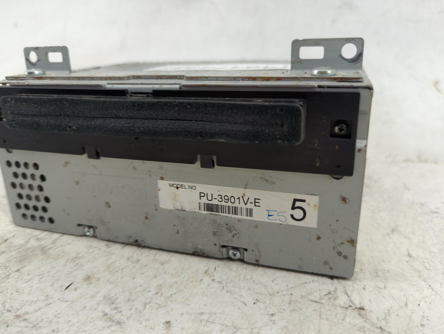 2016 Ford Transit 350 Radio AM FM Cd Player Receiver Replacement P/N:PU-3901V-E 335-9297 Fits Fits 2017 OEM Used Auto Parts 