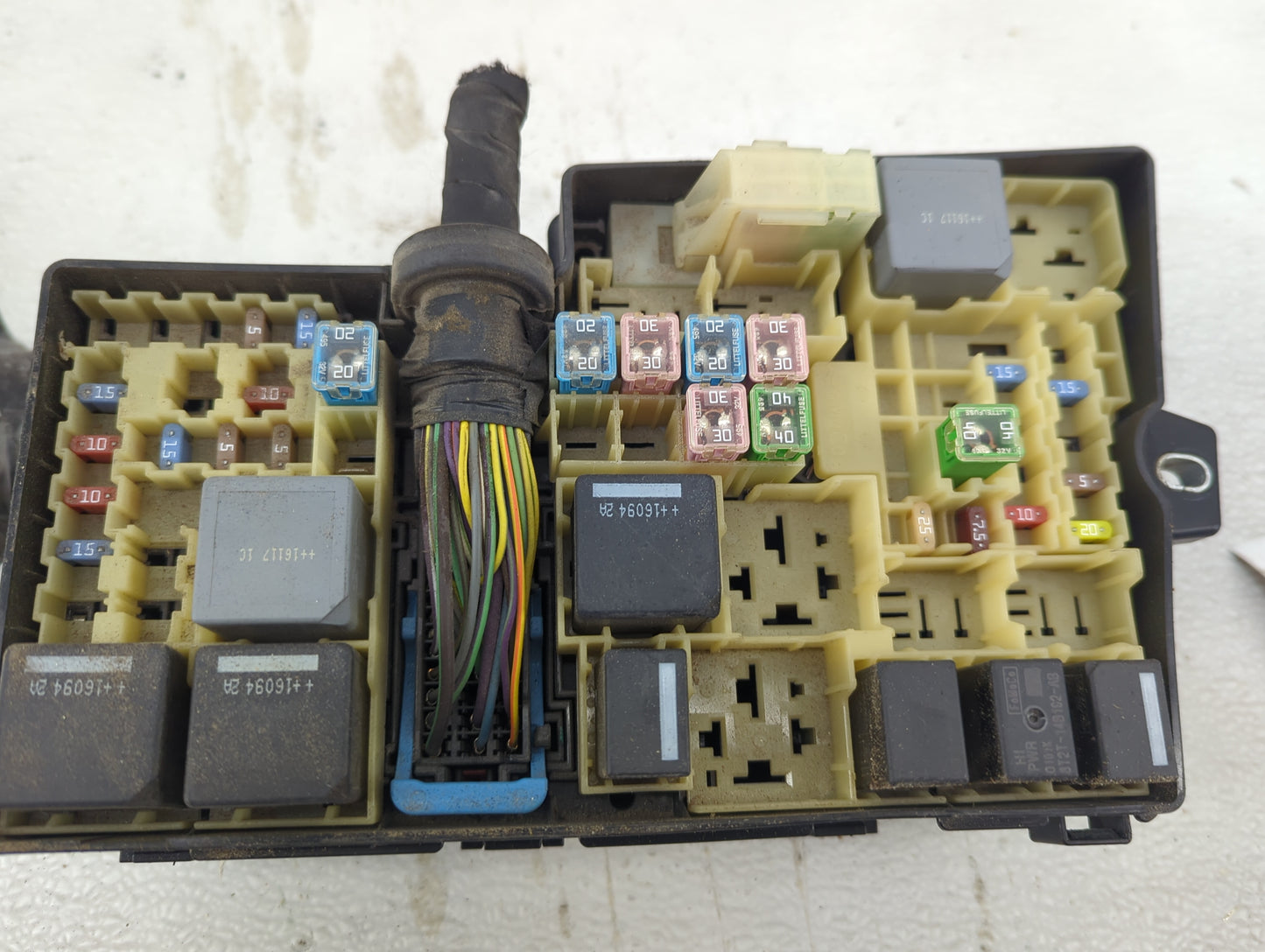 2016 Ford Transit Connect Fusebox Fuse Box Panel Relay Module P/N:AV6T-14A142-AB 8121T-14B132-A3 Fits OEM Used Auto Parts - 
