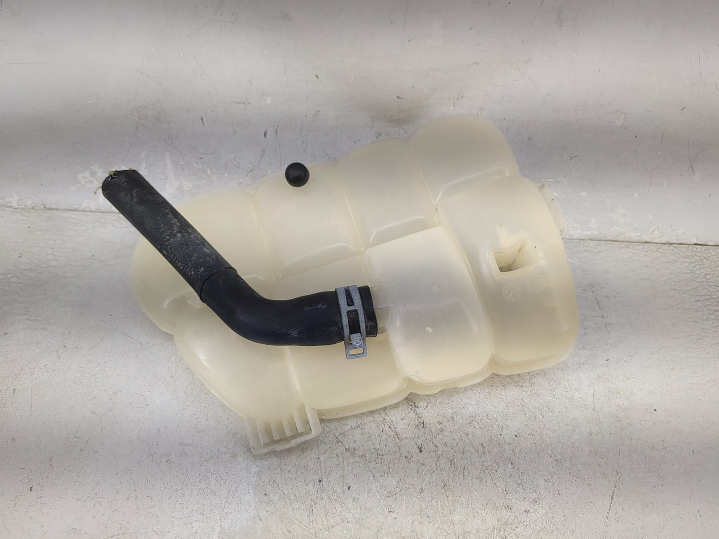 2014 Transit Connect Radiator Coolant Overflow Expansion Tank Bottle - Oemusedautoparts1.com