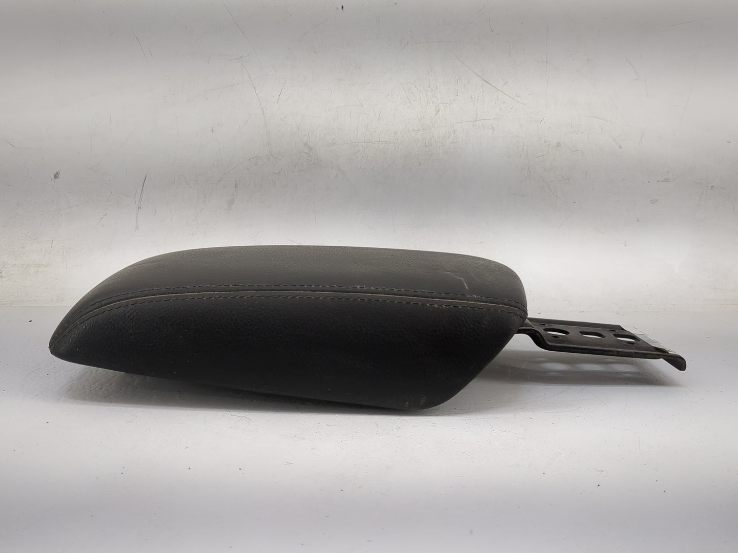 2016 Ford Transit Connect Center Console Armrest Cover Lid P/N:BCAJ011 8765630 Fits OEM Used Auto Parts - Oemusedautoparts1.