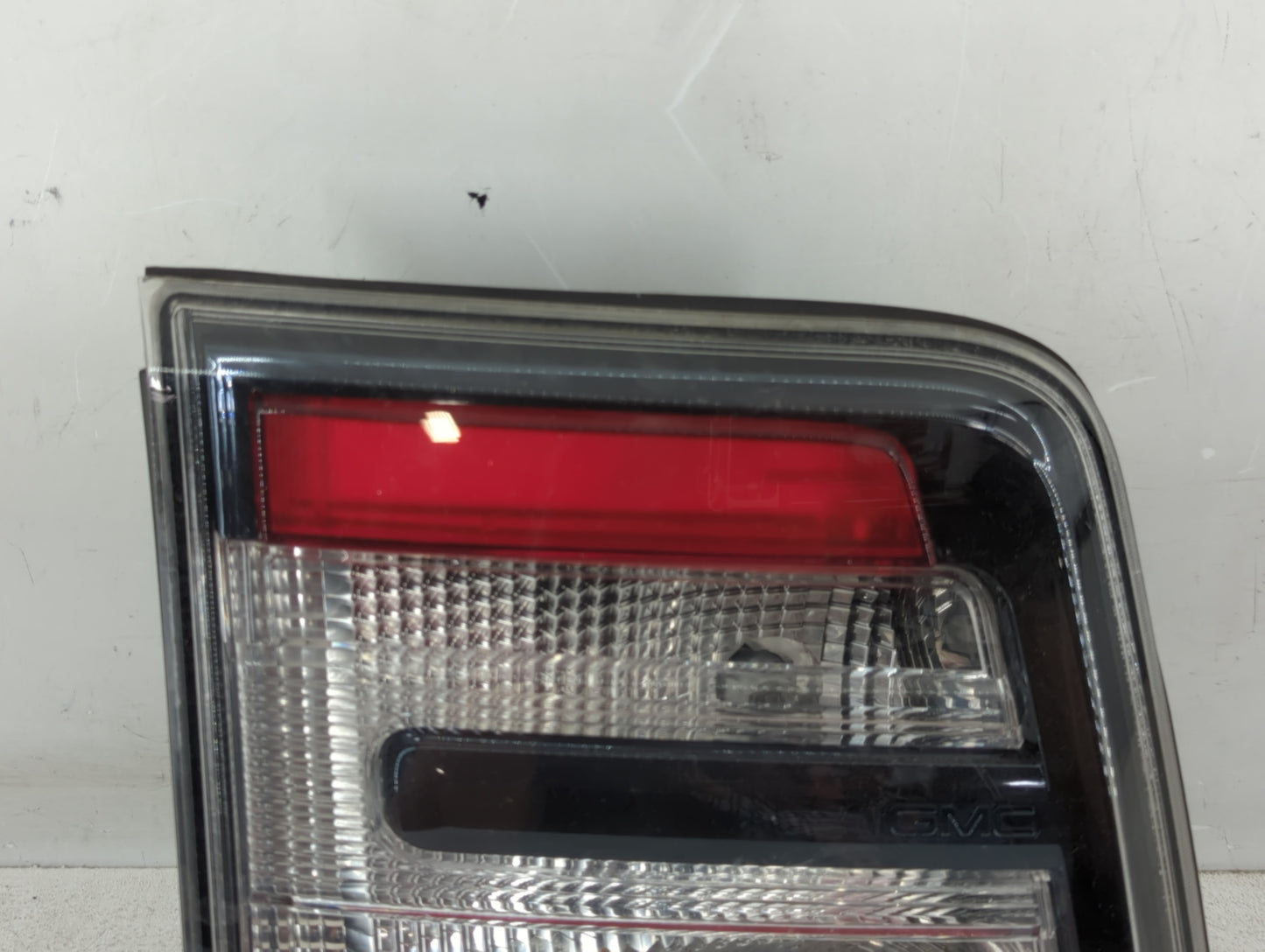 2013-2017 Gmc Acadia Tail Light Assembly Driver Left OEM Fits Fits 2013 2014 2015 2016 2017 OEM Used Auto Parts - Oemusedaut