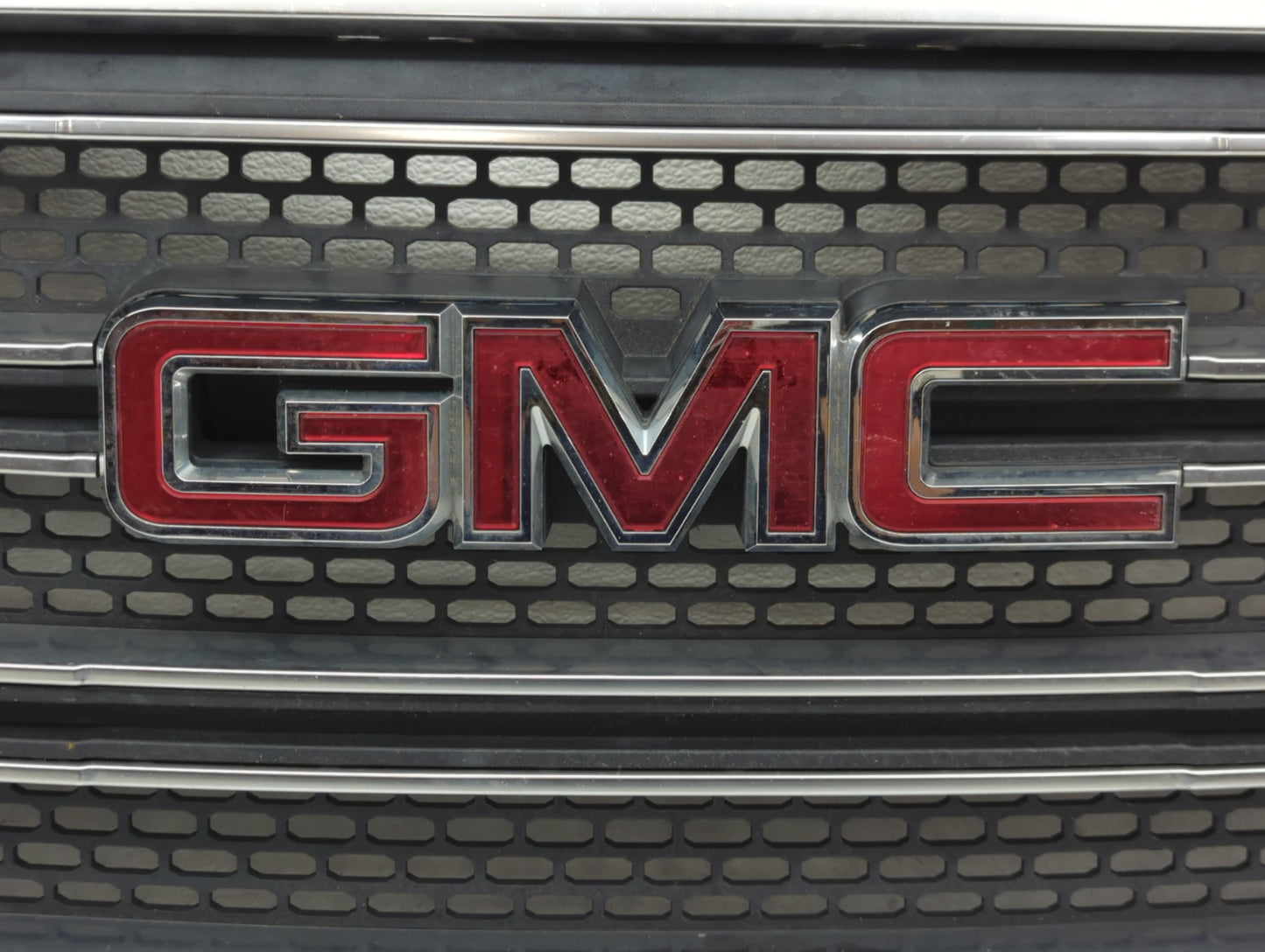 2013-2017 Gmc Acadia Front Grille Bumper Not Included - Oemusedautoparts1.com