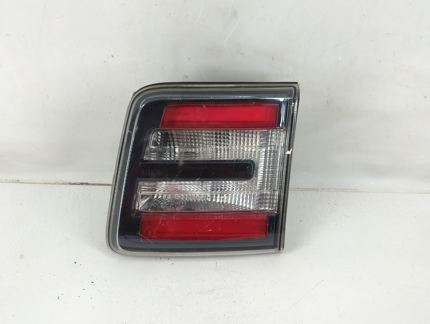 2013-2017 Gmc Acadia Tail Light Assembly Passenger Right OEM P/N:23267344 Fits Fits 2013 2014 2015 2016 2017 OEM Used Auto P