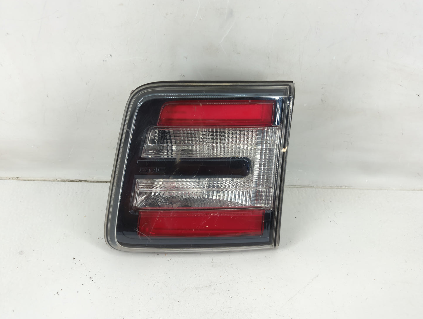 2013-2017 Gmc Acadia Tail Light Assembly Passenger Right OEM P/N:23267344 Fits Fits 2013 2014 2015 2016 2017 OEM Used Auto P