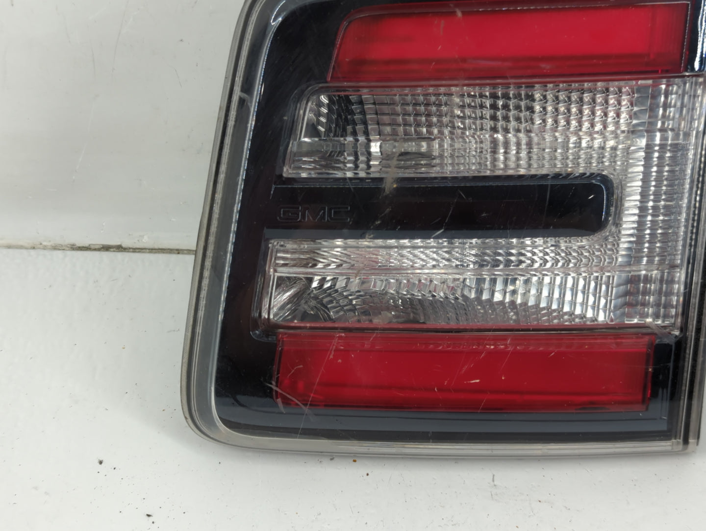 2013-2017 Gmc Acadia Tail Light Assembly Passenger Right OEM P/N:23267344 Fits Fits 2013 2014 2015 2016 2017 OEM Used Auto P
