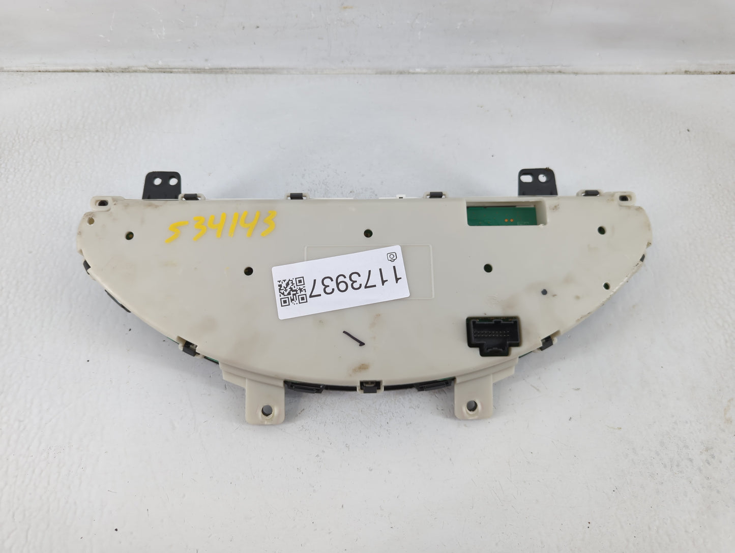 2014-2016 Gmc Acadia Instrument Cluster Speedometer Gauges P/N:1370166 Fits Fits 2014 2015 2016 OEM Used Auto Parts - Oemuse