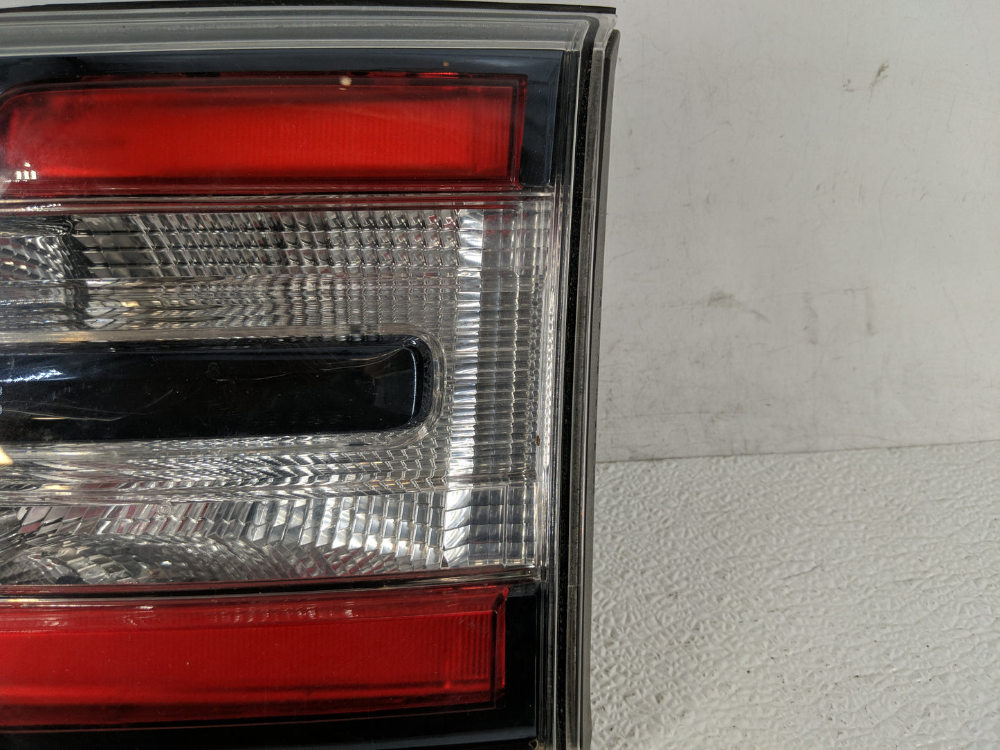 2013-2017 Gmc Acadia Tail Light Assembly Passenger Right OEM P/N:23267344 Fits Fits 2013 2014 2015 2016 2017 OEM Used Auto P