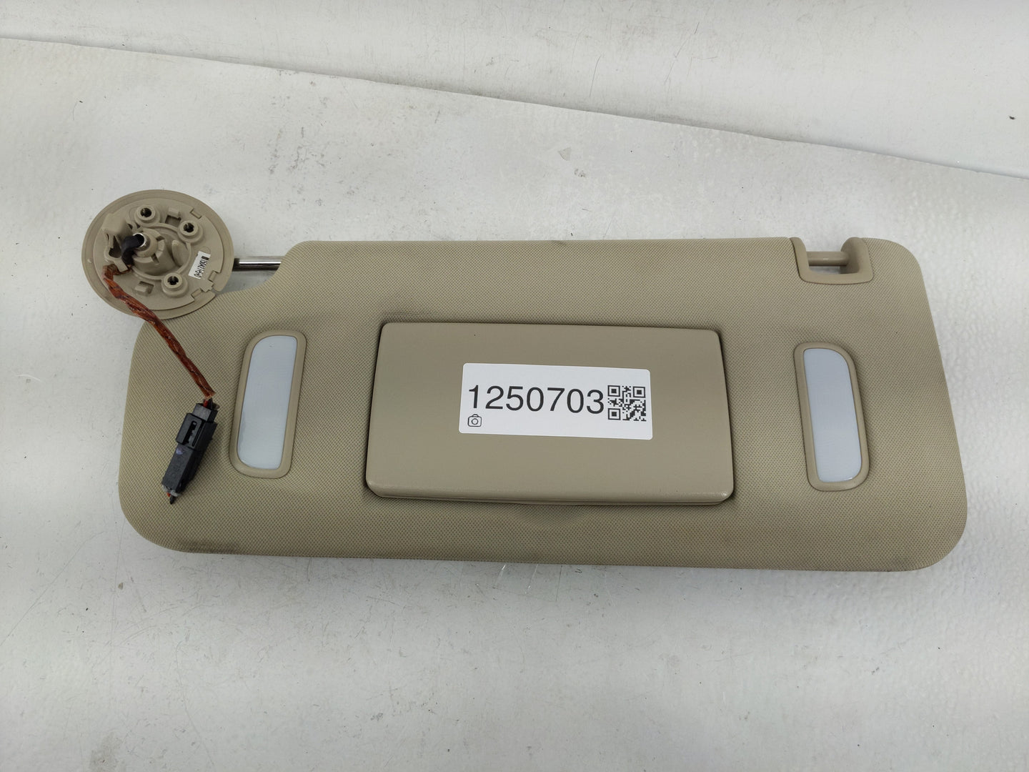 2007-2017 Gmc Acadia Sun Visor Shade Replacement Driver Left Mirror Fits OEM Used Auto Parts - Oemusedautoparts1.com