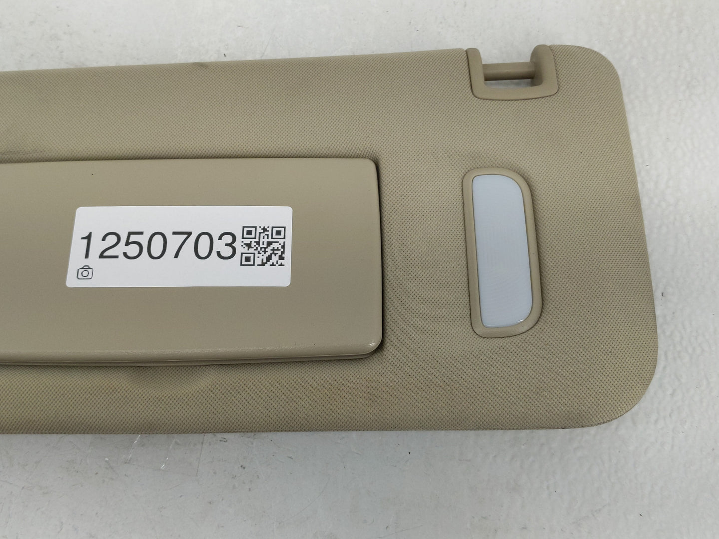 2007-2017 Gmc Acadia Sun Visor Shade Replacement Driver Left Mirror Fits OEM Used Auto Parts - Oemusedautoparts1.com
