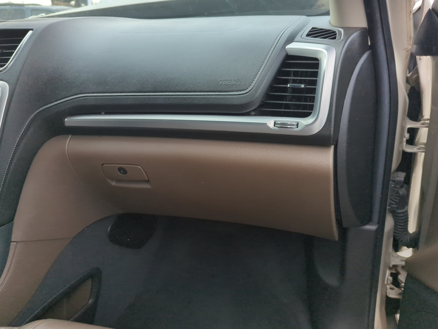 2016 Gmc Acadia Passenger Glove Box Door Storage Compartment 1288544 - Oemusedautoparts1.com