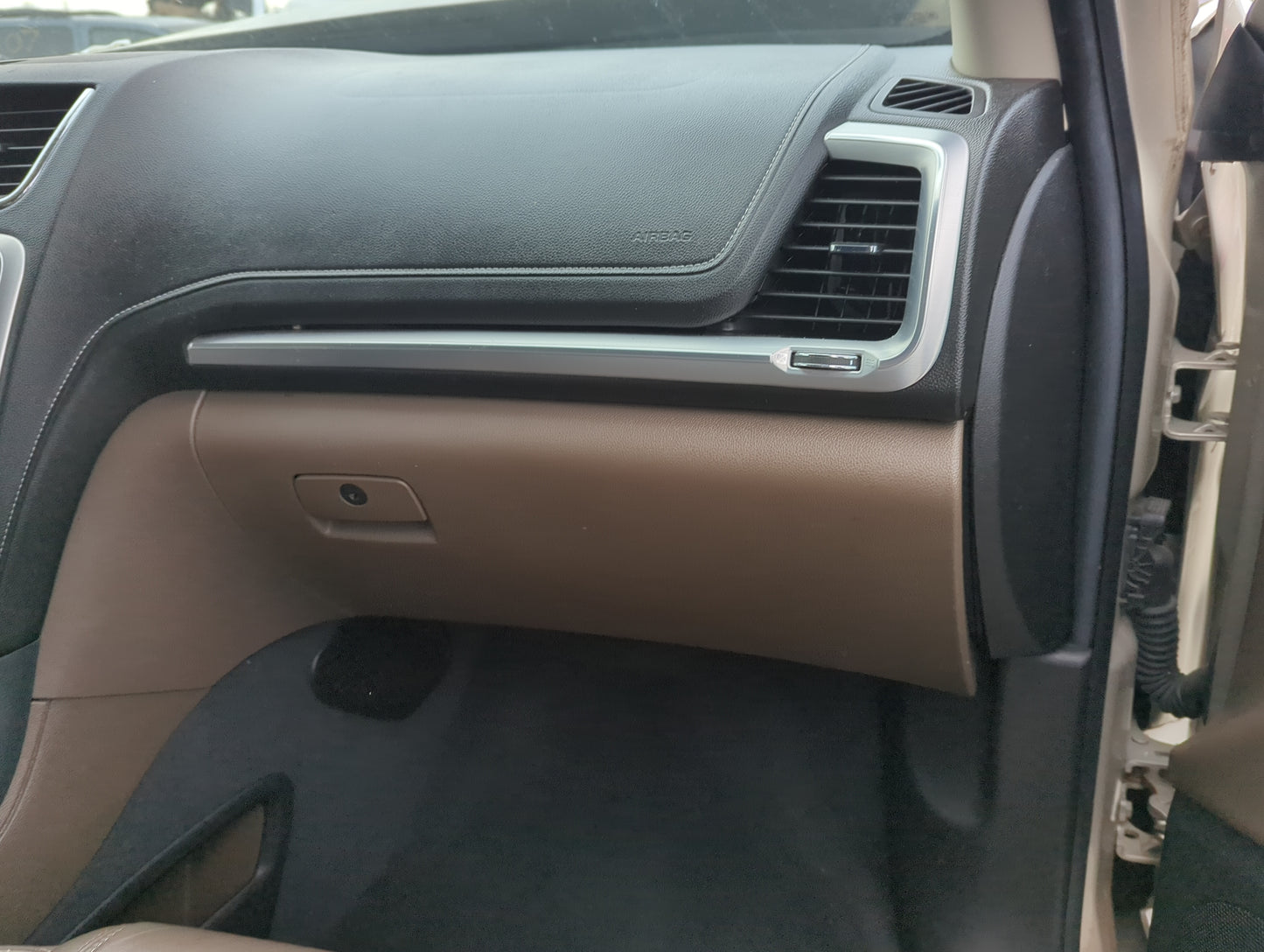 2016 Gmc Acadia Passenger Glove Box Door Storage Compartment 1288544 - Oemusedautoparts1.com