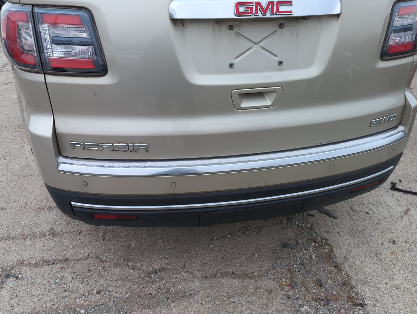 2013-2017 Gmc Acadia Rear Bumper Assembly Oem - Oemusedautoparts1.com